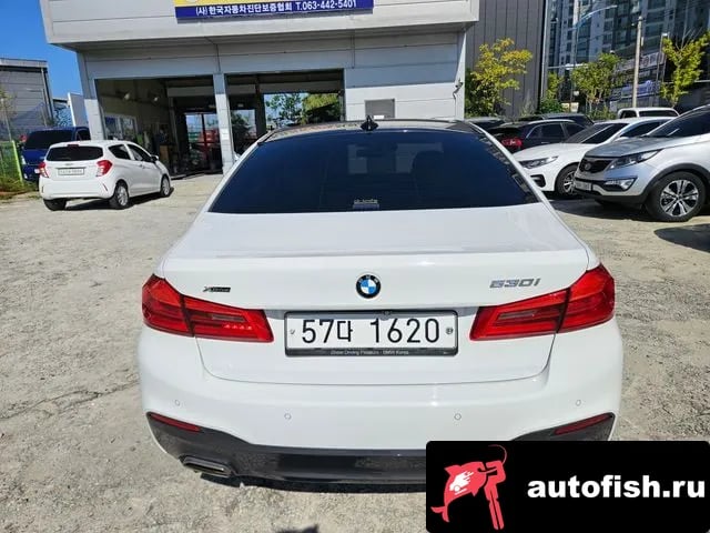 BMW 5-Series 5 Series (G30) 2019 года - вид 5