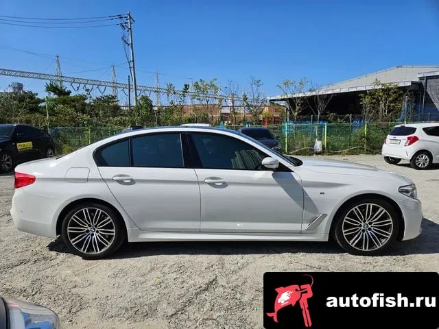BMW 5-Series 5 Series (G30) 2019 года - вид 6