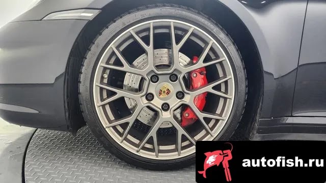 Porsche 911 911 (992) 2020 года - вид 5