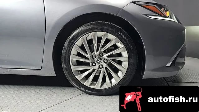 Lexus ES ES300h 7th generation 2020 года - вид 5