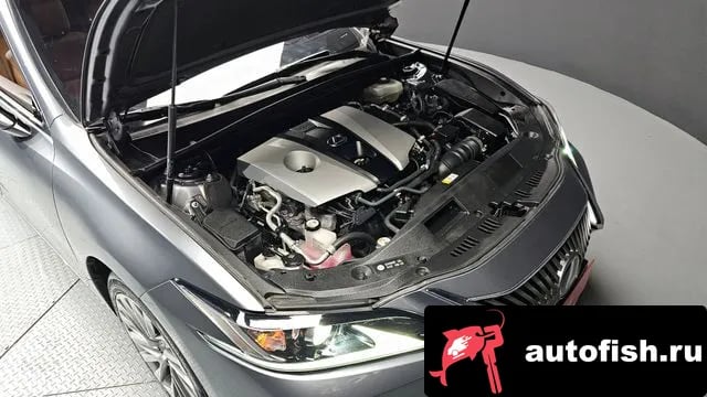 Lexus ES ES300h 7th generation 2020 года - вид 6