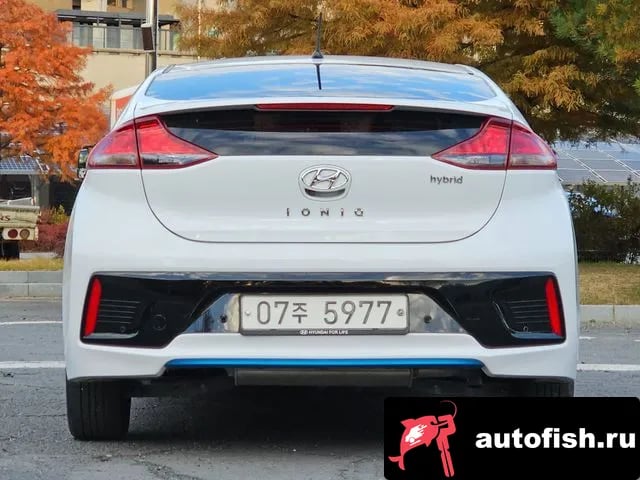 Hyundai Ioniq Ionic Hybrid 2019 года - вид 3