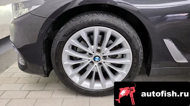 BMW 5-Series 5 Series (G30) 2019 года - вид 4