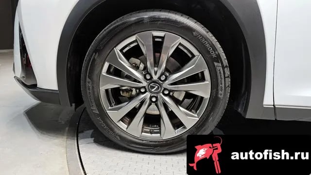 Lexus UX UX300h 2024 года - похожие автомобили