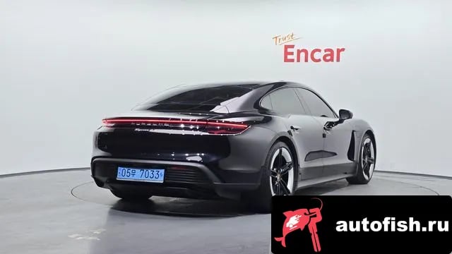 Porsche Taycan Taikan 2024 года - вид 2