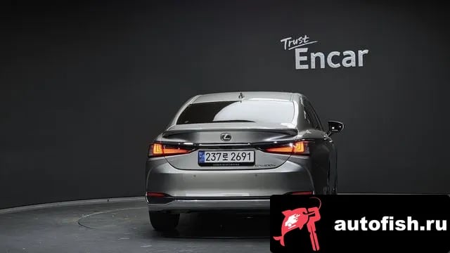 Lexus ES ES300h 7th generation 2024 года - вид 4
