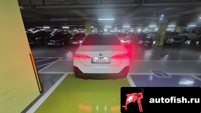 BMW 5-Series 5 Series (G60) 2025 года - вид 4