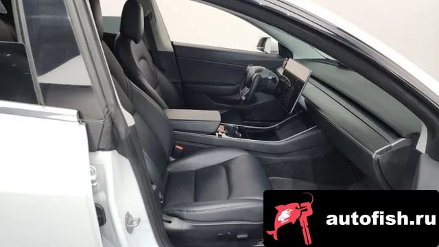 Tesla Model 3 Model 3 2020 года - похожие автомобили