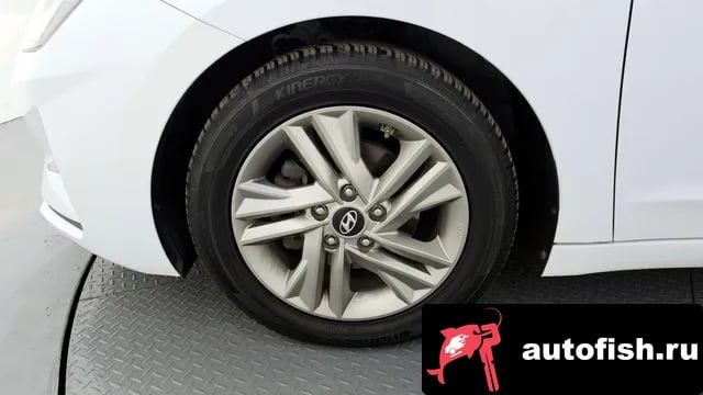 Hyundai AVANTE The New Avante AD 2018 года - вид 5