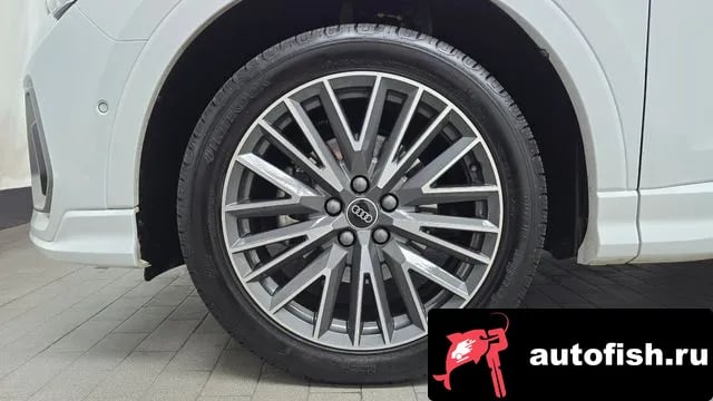 Audi Q3 Q3 (F3) 2022 года - вид 5