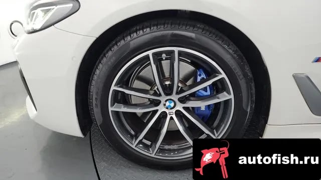 BMW 5-Series 5 Series (G30) 2022 года - вид 5