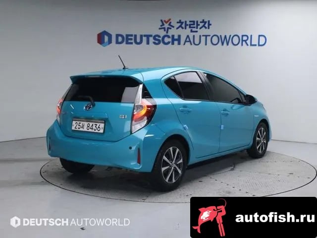Toyota Prius Prius C 2018 года - вид 2