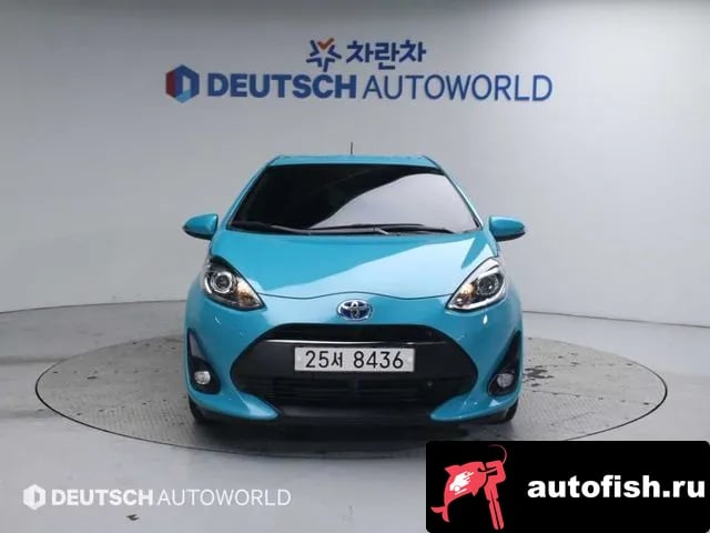 Toyota Prius Prius C 2018 года - вид 3