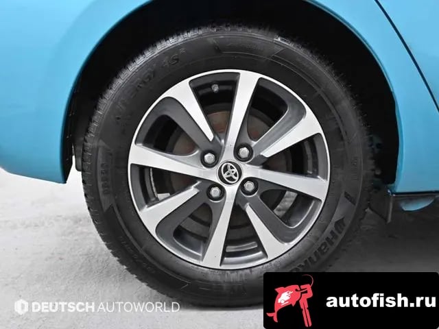 Toyota Prius Prius C 2018 года - вид 5