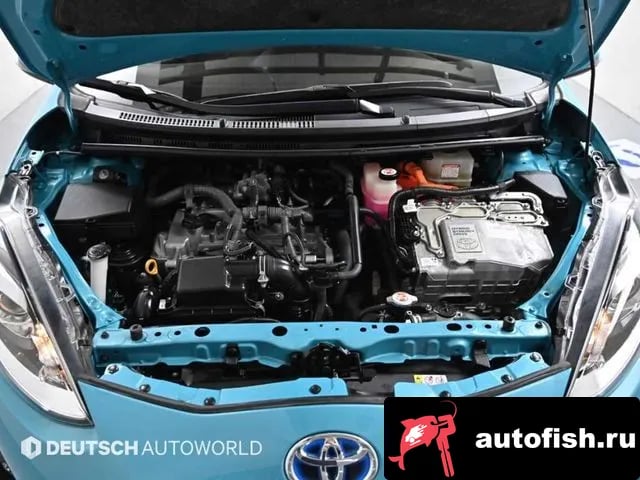 Toyota Prius Prius C 2018 года - вид 6