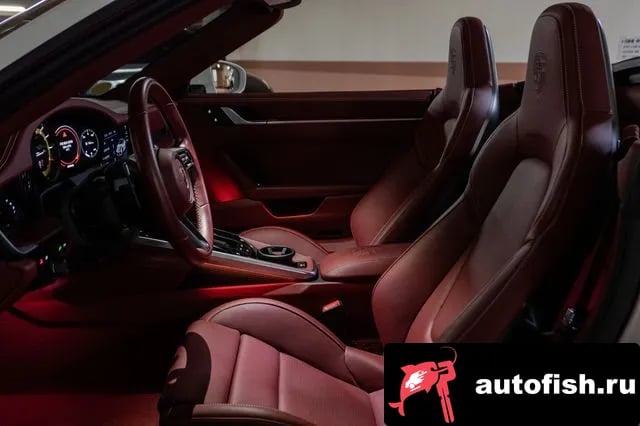 Porsche 911 911 (992) 2023 года - вид 4