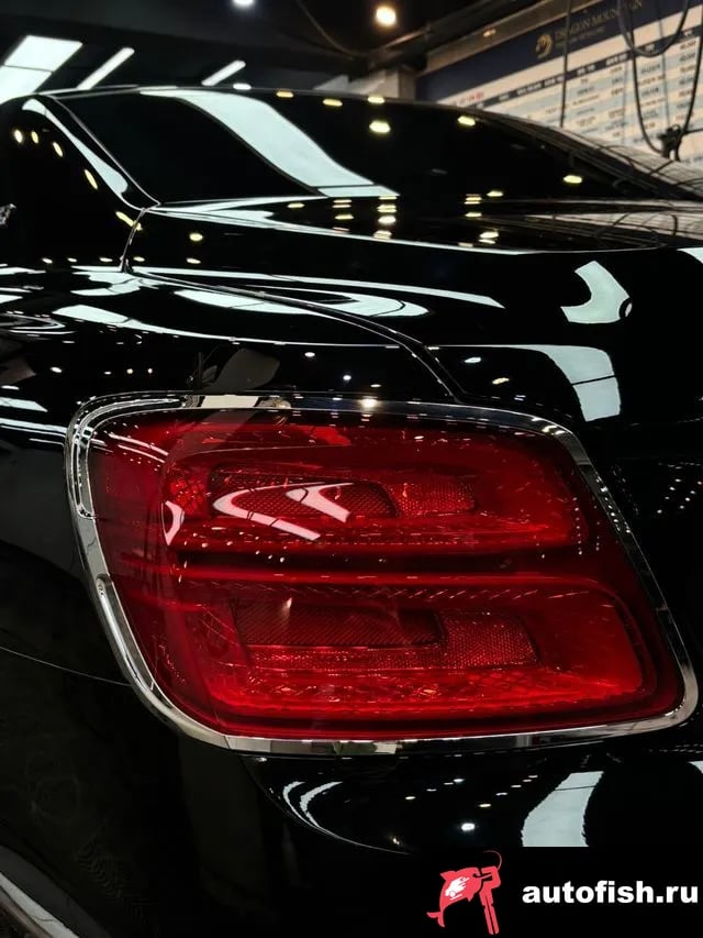 Bentley Flying Spur Flying Spur 3rd Generation 2021 года - вид 2