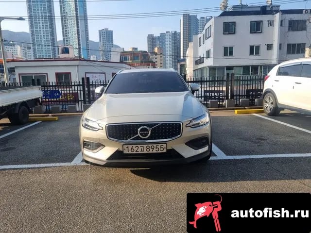Volvo V60 V60 Cross-country 2nd Generation 2020 года - похожие автомобили