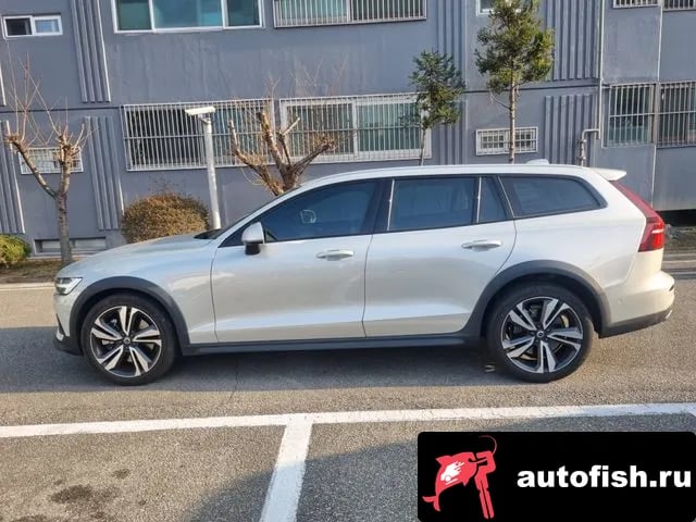 Volvo V60 V60 Cross-country 2nd Generation 2020 года - вид 3