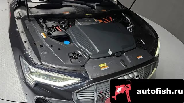 Audi e-tron e-Tron 2021 года - вид 6