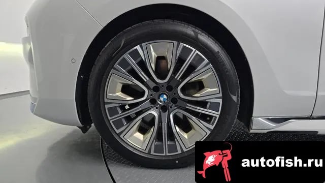 BMW 7-Series 7 Series (G70) 2023 года - вид 5