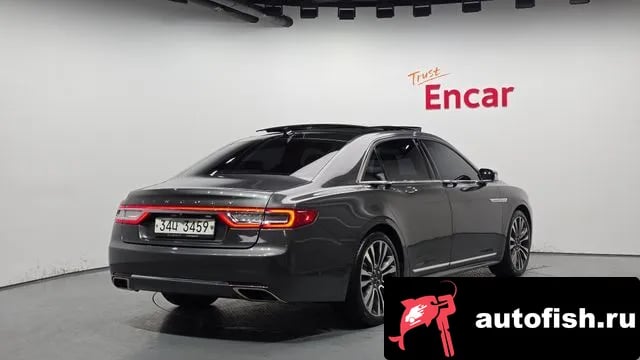 Lincoln Continental Continental 10th Generation 2018 года - вид 2