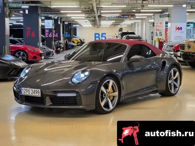 Porsche 911 911 (992) 2021 года - вид 3
