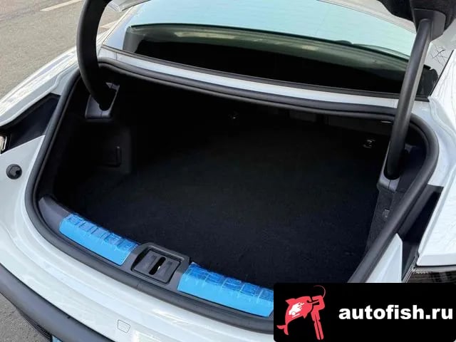 Porsche Taycan Taikan 2024 года - вид 6