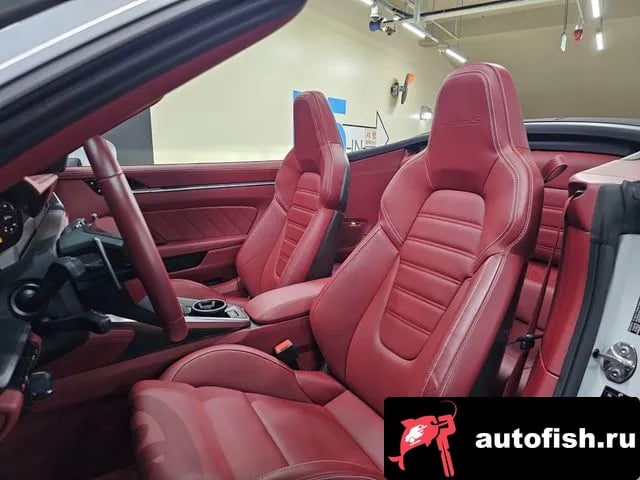 Porsche 911 911 (992) 2021 года - вид 6