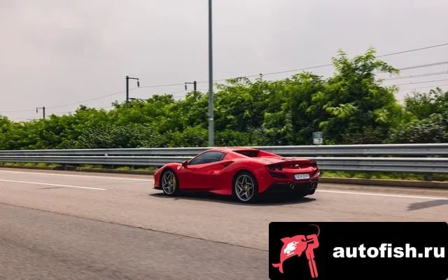 Ferrari F8 F8 Spider 2023 года - вид 2