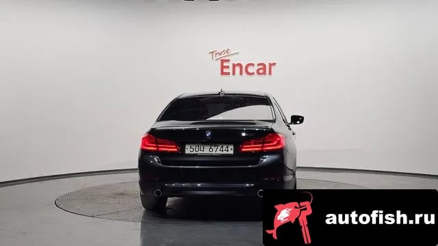 BMW 5-Series 5 Series (G30) 2018 года - вид 4