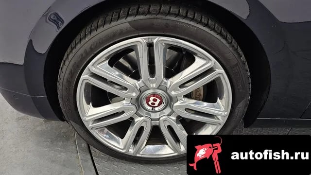 Bentley Flying Spur Flying Spur 2nd Generation 2018 года - вид 5