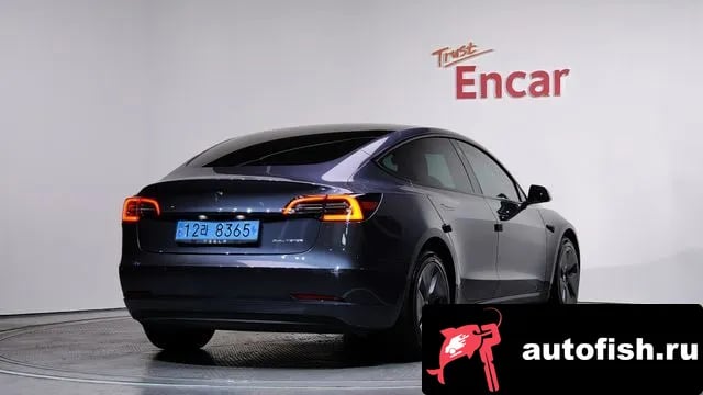 Tesla Model 3 Model 3 2022 года - вид 2