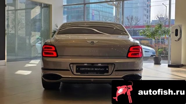 Bentley Flying Spur Flying Spur 3rd Generation 2024 года - вид 4