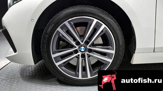 BMW 1-Series 1 Series (F40) 2021 года - вид 5