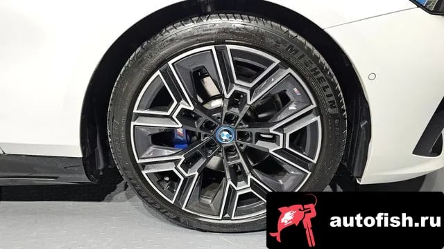 BMW 5-Series 5 Series (G60) 2025 года - вид 5