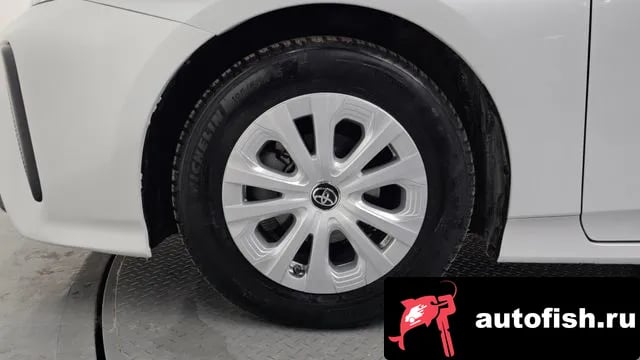 Toyota Prius Prius 4th Generation 2021 года - вид 5