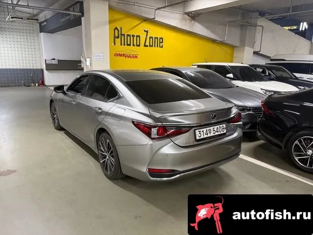 Lexus ES ES300h 7th generation 2022 года - вид 3