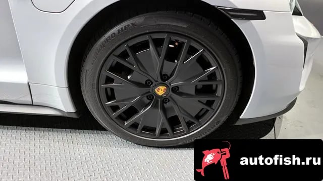 Porsche Taycan Taikan 2023 года - вид 5