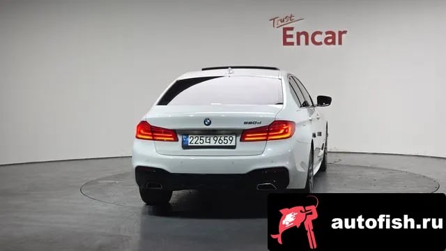 BMW 5-Series 5 Series (G30) 2018 года - вид 3