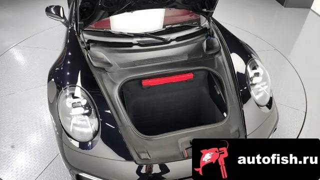 Porsche 911 911 (992) 2021 года - вид 6