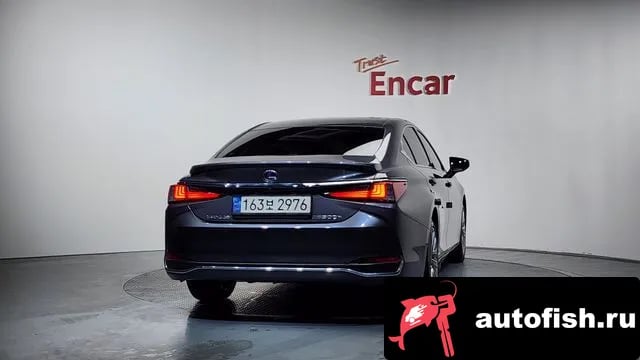 Lexus ES ES300h 7th generation 2022 года - вид 4
