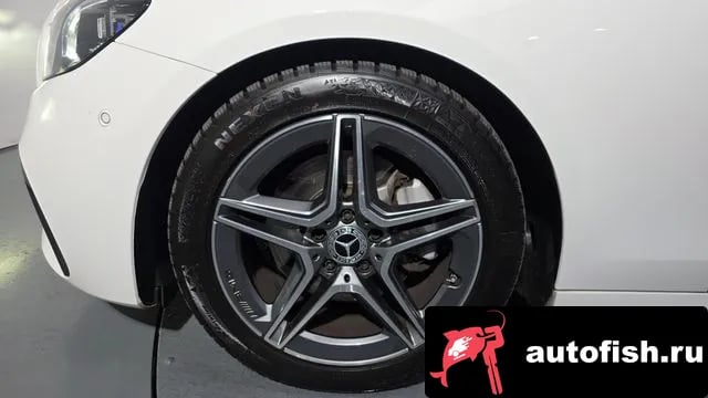 Mercedes-Benz E-Class E-Class W213 2022 года - похожие автомобили