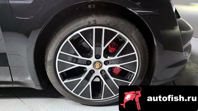 Porsche Taycan Taikan 2021 года - вид 5