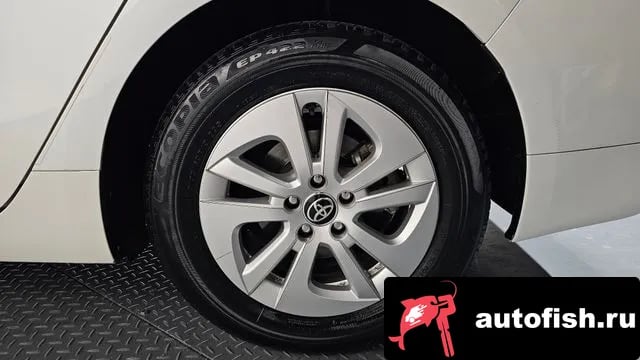 Toyota Prius Prius 4th Generation 2018 года - вид 5