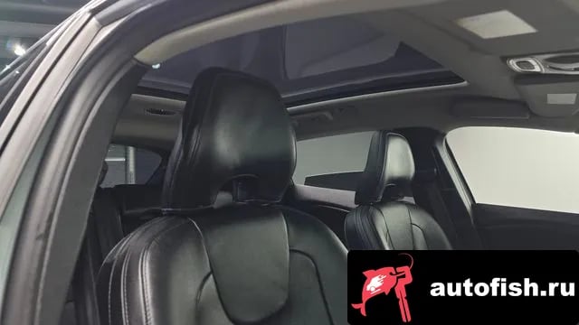 Volvo V40 V40 2018 года - похожие автомобили