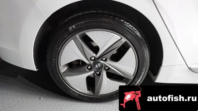 Hyundai Ioniq The New Ionic Hybrid 2019 года - вид 5