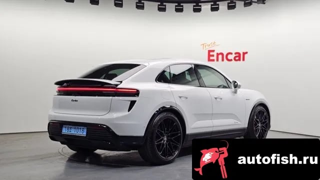 Porsche Macan Makan EV 2025 года - вид 2