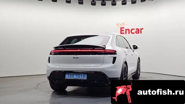 Porsche Macan Makan EV 2025 года - вид 4