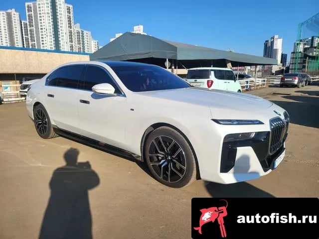 BMW 7-Series 7 Series (G70) 2025 года - вид 3